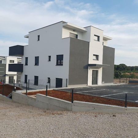 Black&White 2 Apartment Krk Island ภายนอก รูปภาพ